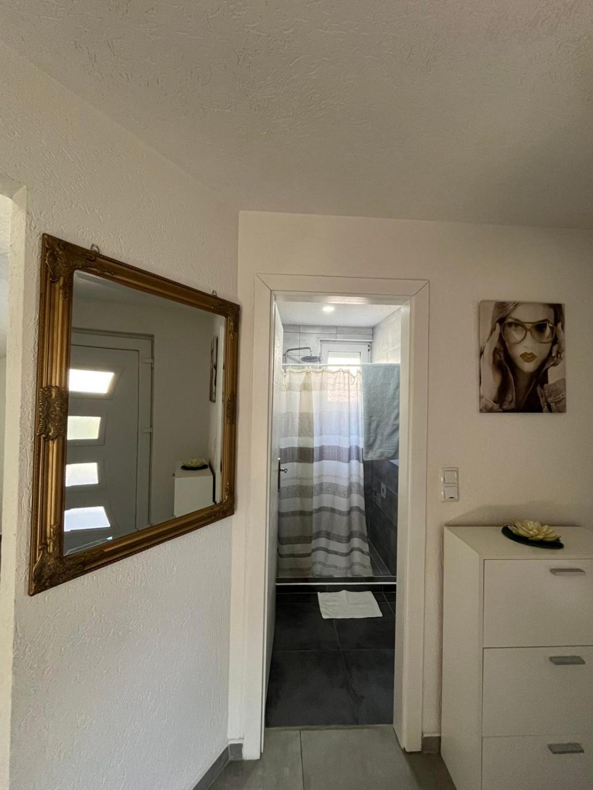 Hotonj Apartman All Seasons מראה חיצוני תמונה