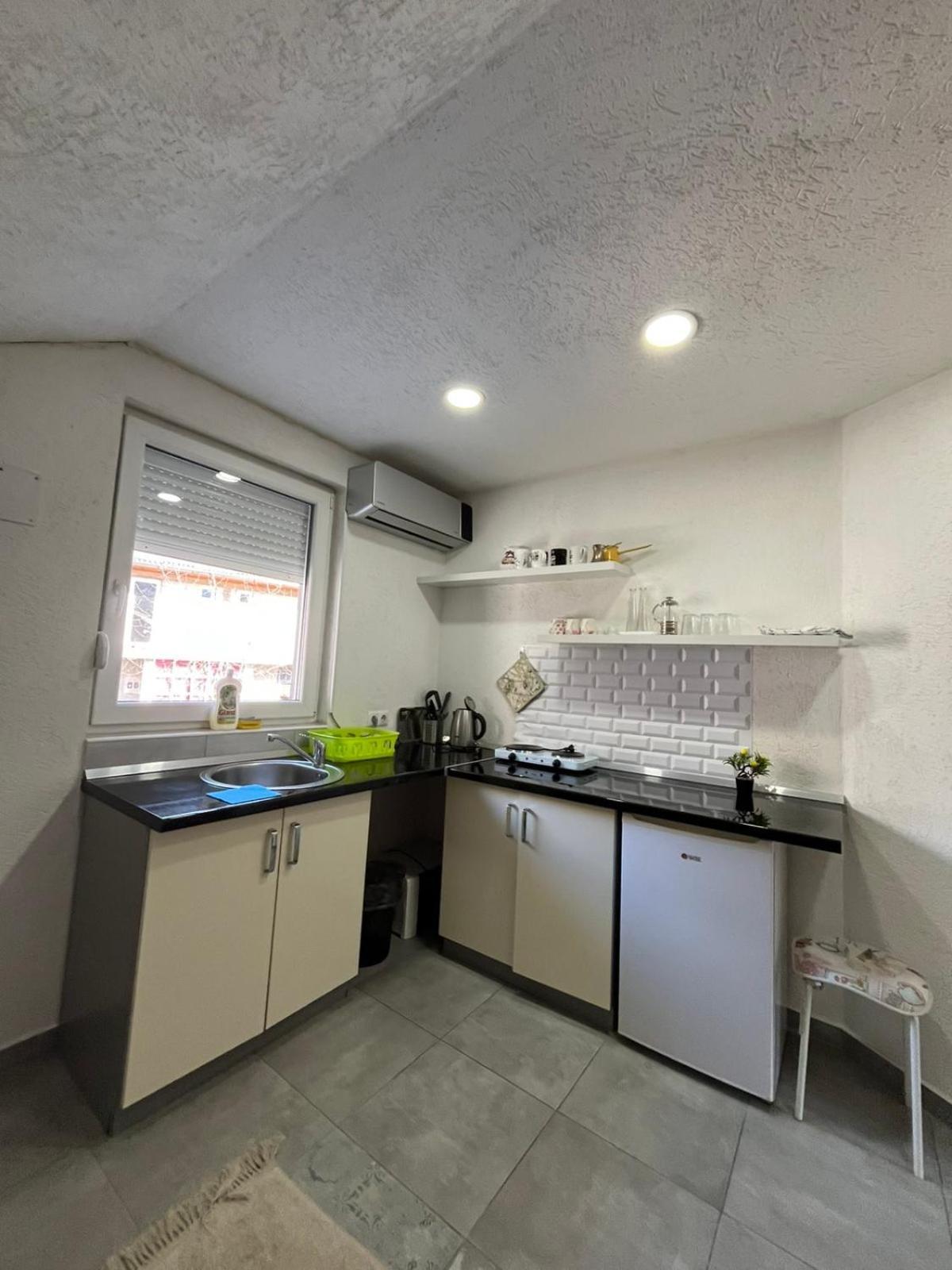 Hotonj Apartman All Seasons מראה חיצוני תמונה