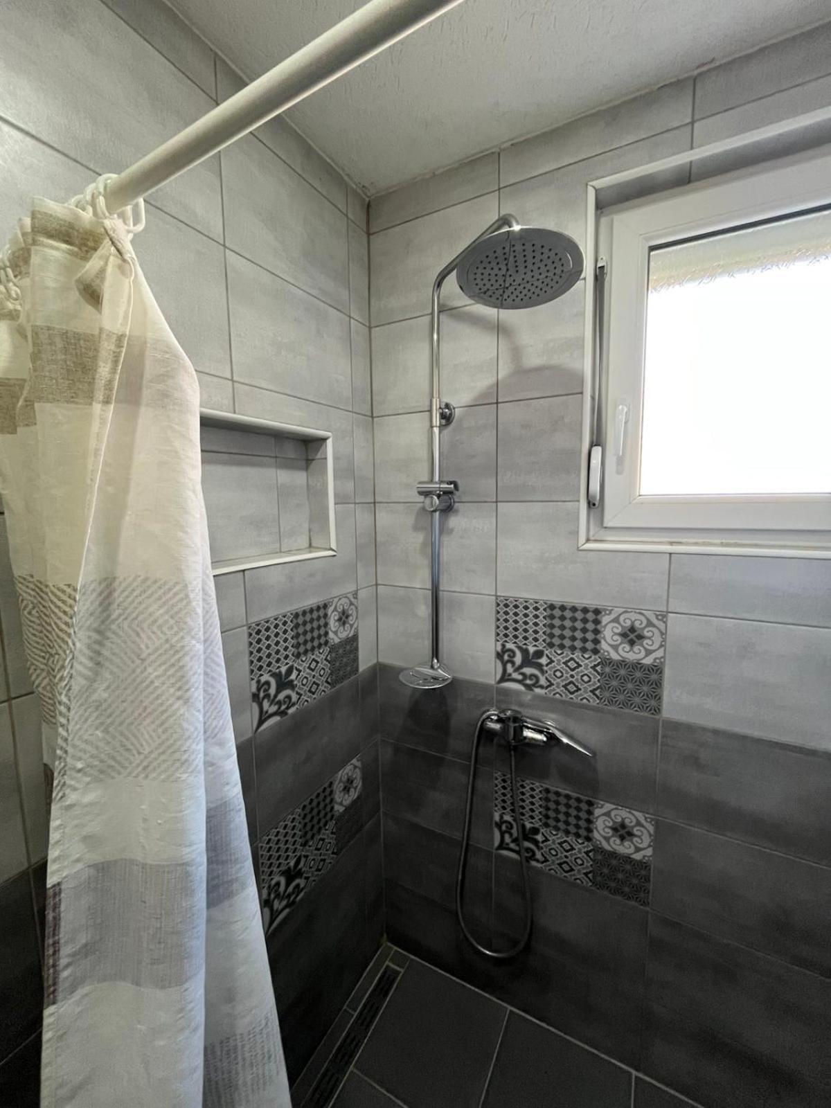 Hotonj Apartman All Seasons מראה חיצוני תמונה