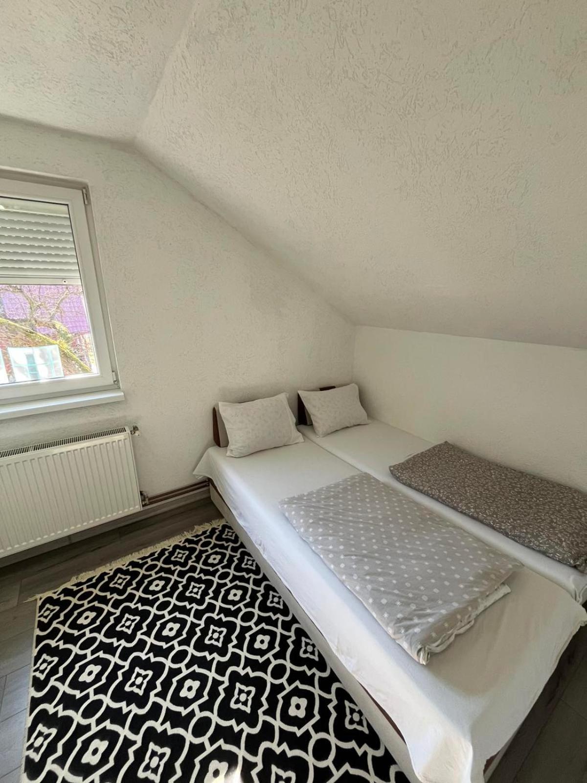 Hotonj Apartman All Seasons מראה חיצוני תמונה