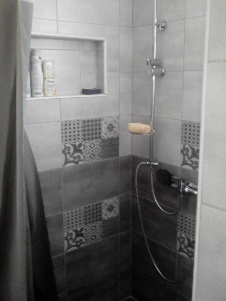 Hotonj Apartman All Seasons מראה חיצוני תמונה
